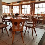 Restaurant Waldrand, Hotel Isenfluh