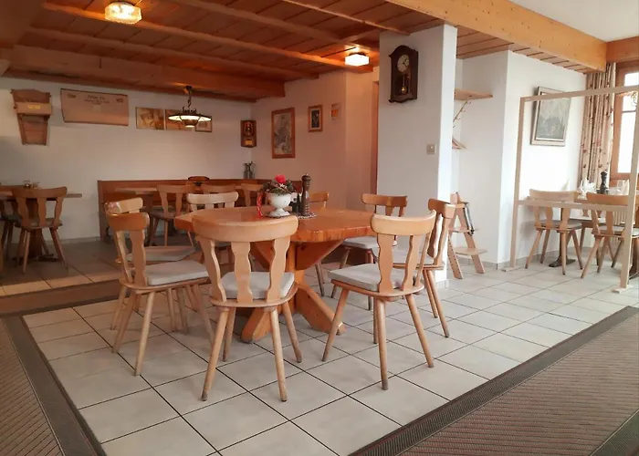 Restaurant Waldrand, 酒店 Isenfluh