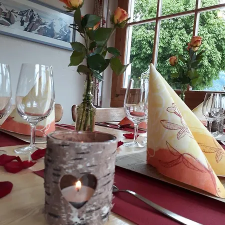 Restaurant Waldrand, ホテル *